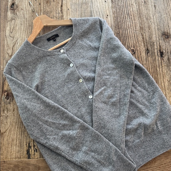 Excellent Condition Quince Mongolian Cashmere Cardigan sz M - Picture 3 of 3